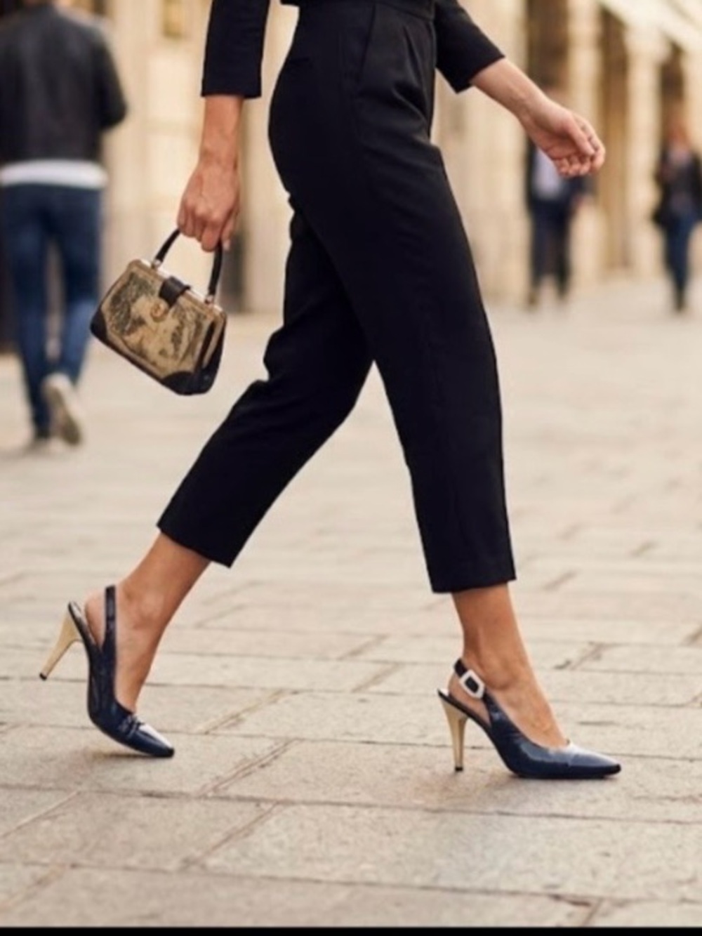 Yves Saint Laurent Navy Blue Slingback Pointed-Toe Heels b50